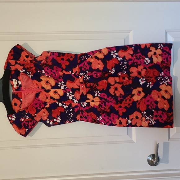 Beautiful Floral Dress - Picture 1 of 7